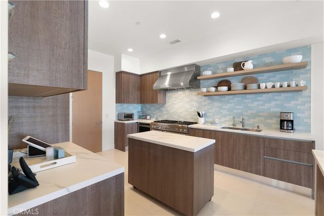 3306 Marcus Avenue, Newport Beach, CA 92663