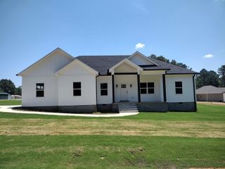 320 CHARIOT LN, Savannah, TN 38372