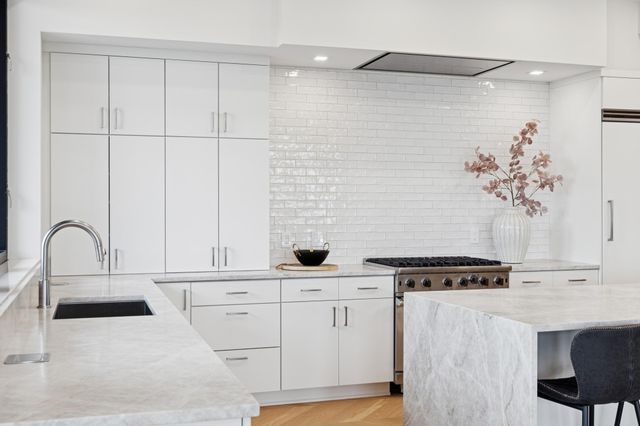 3041 Holmes Avenue S 501, Minneapolis, MN 55408