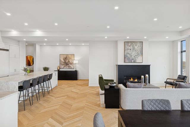 3041 Holmes Avenue S 501, Minneapolis, MN 55408