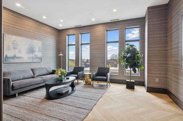 3041 Holmes Avenue S 501, Minneapolis, MN 55408