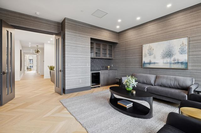 3041 Holmes Avenue S 501, Minneapolis, MN 55408