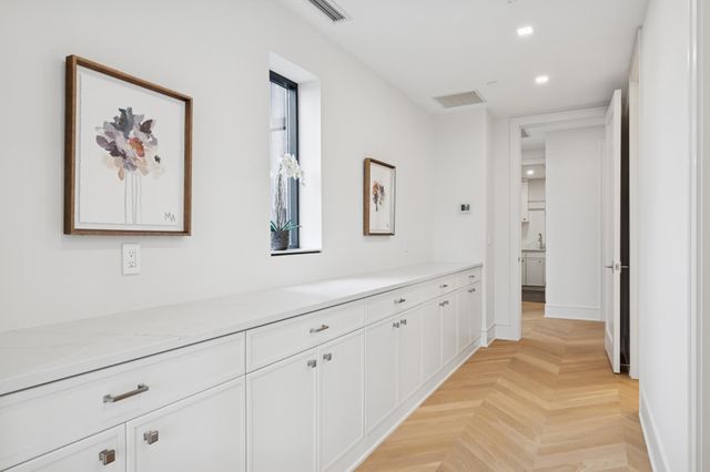 3041 Holmes Avenue S 501, Minneapolis, MN 55408