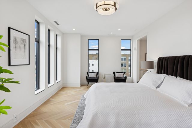 3041 Holmes Avenue S 501, Minneapolis, MN 55408