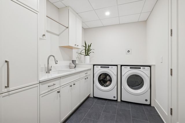 3041 Holmes Avenue S 501, Minneapolis, MN 55408