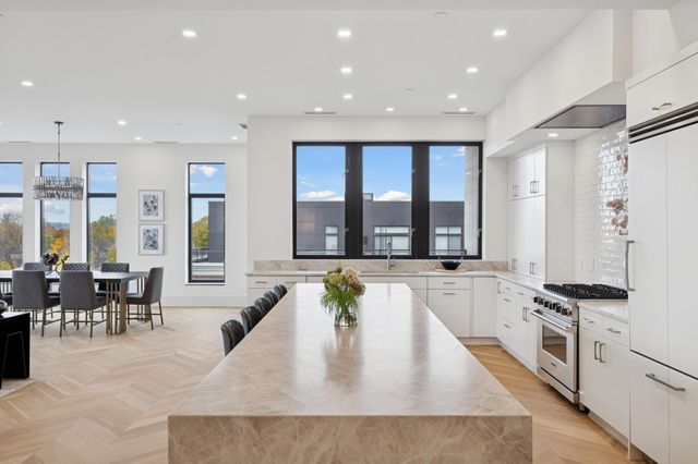 3041 Holmes Avenue S 501, Minneapolis, MN 55408