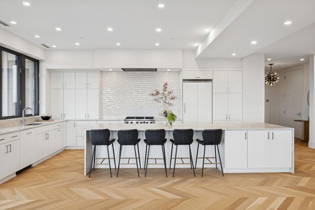 3041 Holmes Avenue S 501, Minneapolis, MN 55408