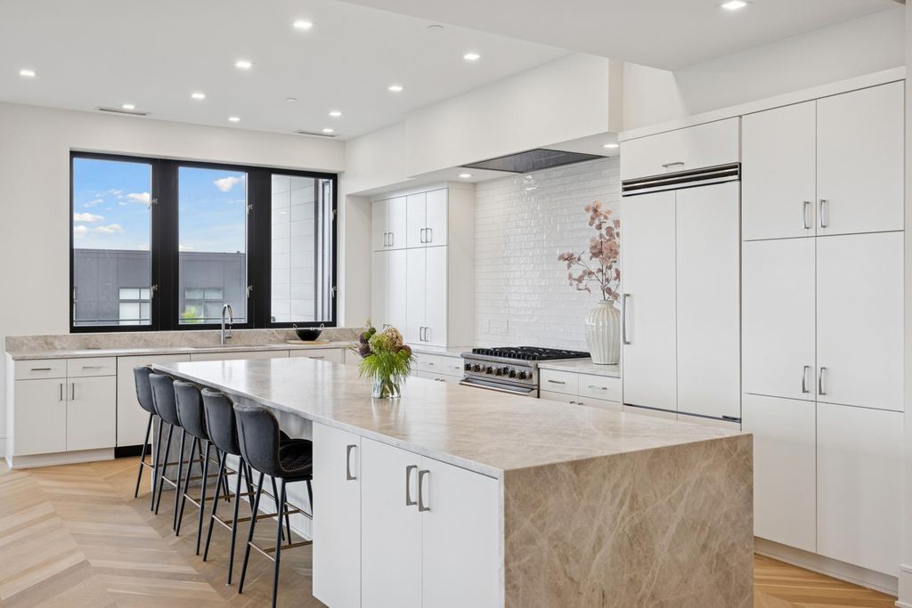 3041 Holmes Avenue S 501, Minneapolis, MN 55408