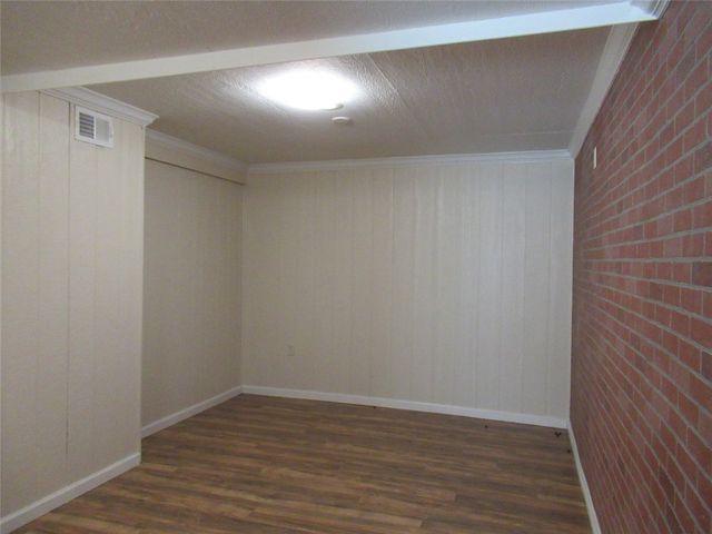 205 West Buck Street, Caldwell, TX 77836