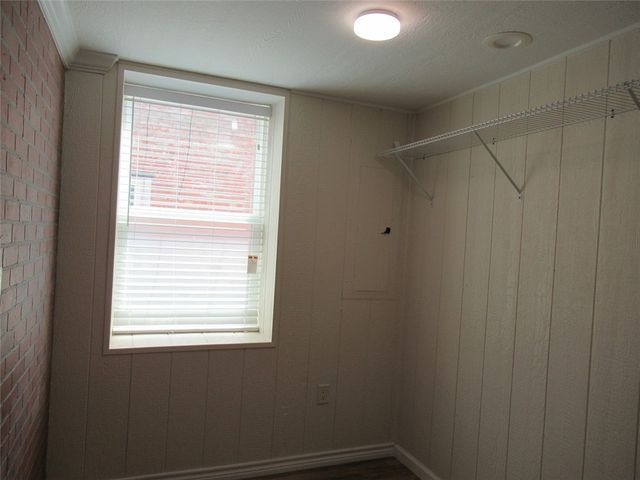 205 West Buck Street, Caldwell, TX 77836