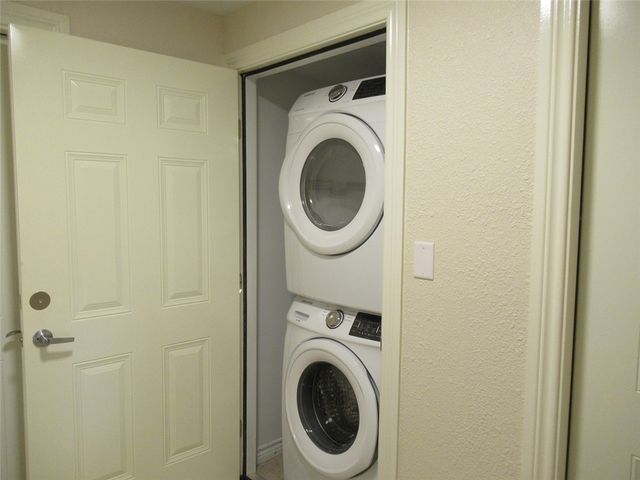 205 West Buck Street, Caldwell, TX 77836