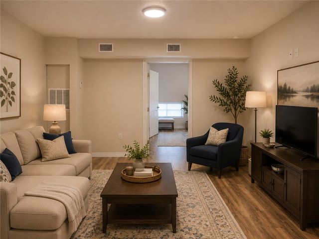 205 West Buck Street, Caldwell, TX 77836