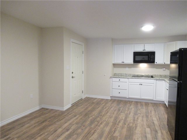 205 West Buck Street, Caldwell, TX 77836