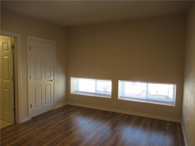 205 West Buck Street, Caldwell, TX 77836
