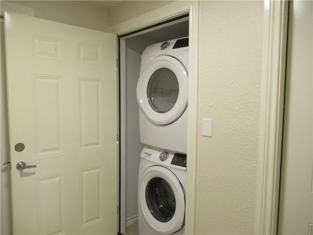 205 West Buck Street, Caldwell, TX 77836
