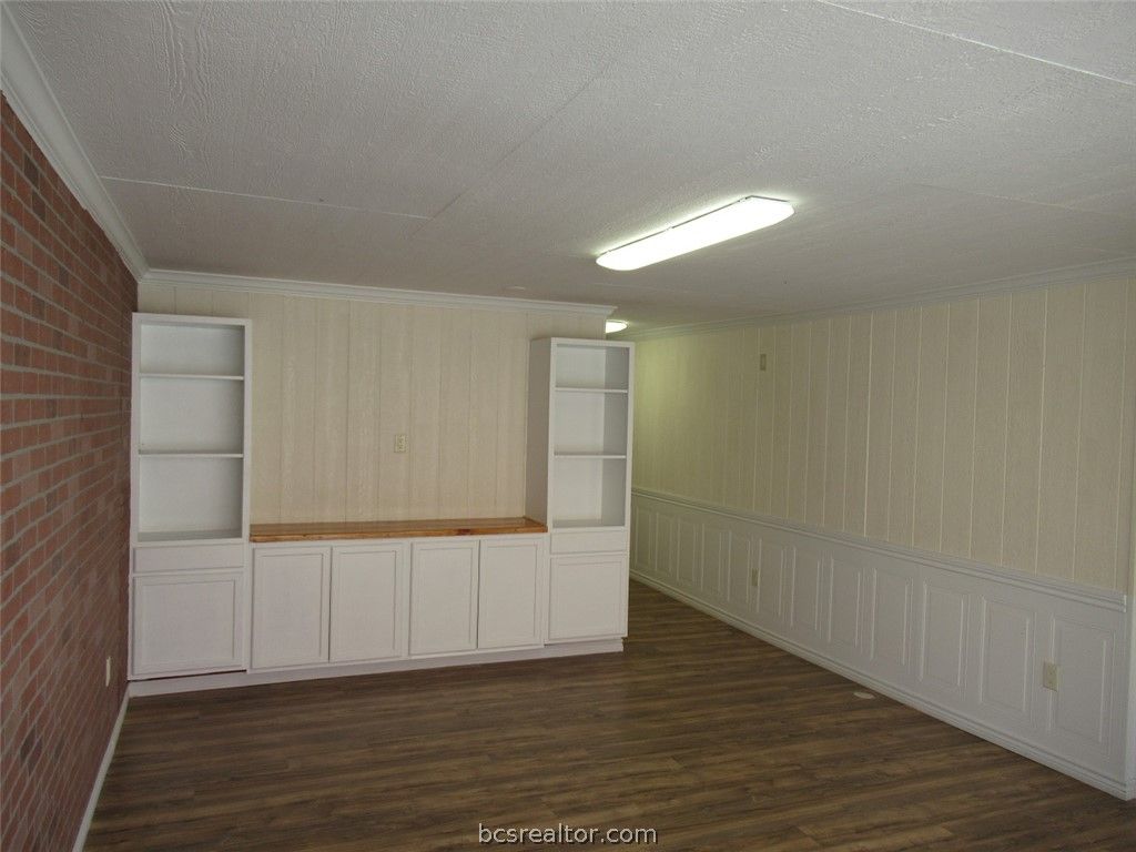 205 West Buck Street, Caldwell, TX 77836 — photo 5