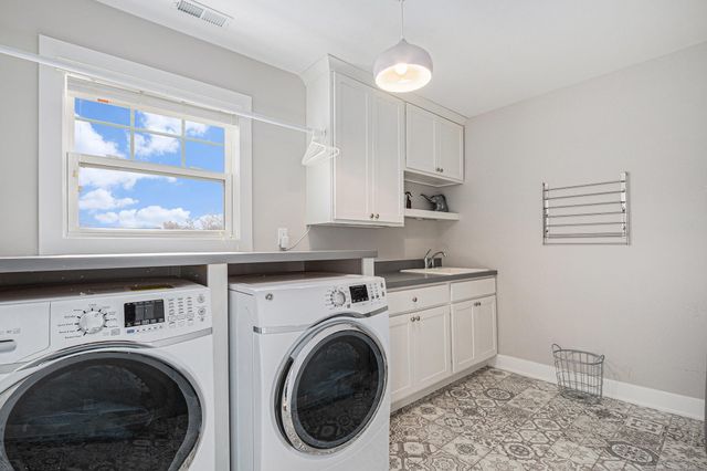 753 Mill Crossing, Valparaiso, IN 46385