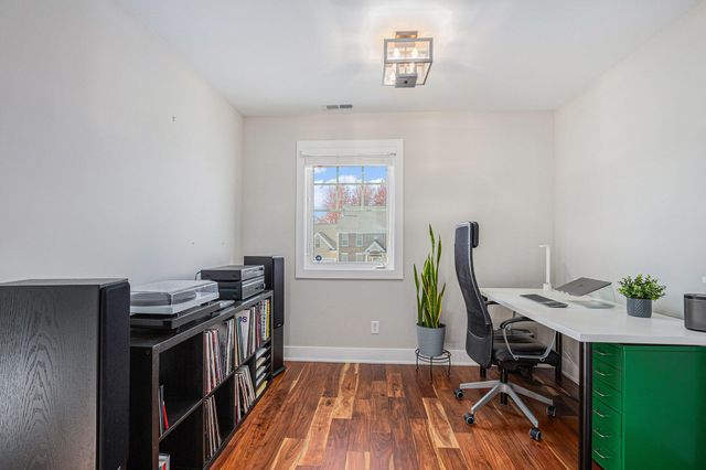 753 Mill Crossing, Valparaiso, IN 46385