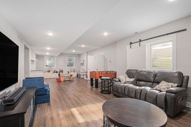 753 Mill Crossing, Valparaiso, IN 46385