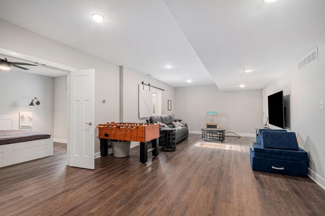 753 Mill Crossing, Valparaiso, IN 46385