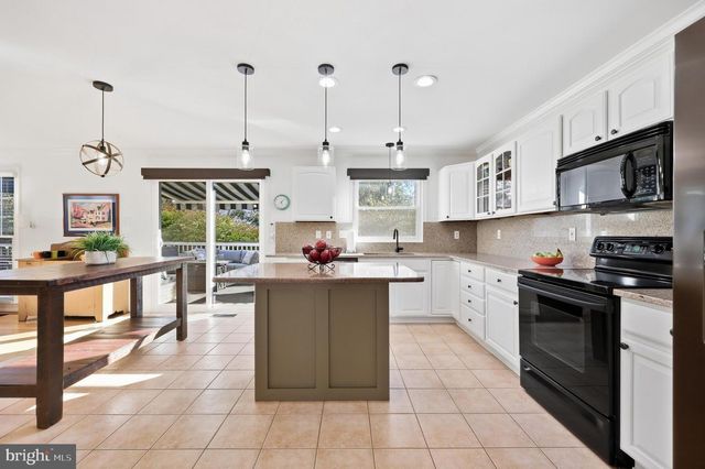 1206 CROSSBOW RD, Mt Airy, MD 21771