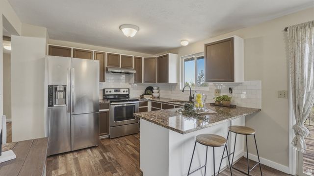 837 E CARNATION DR, Sandy, UT 84094
