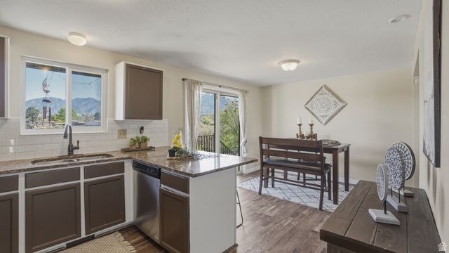 837 E CARNATION DR, Sandy, UT 84094