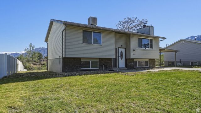 837 E CARNATION DR, Sandy, UT 84094