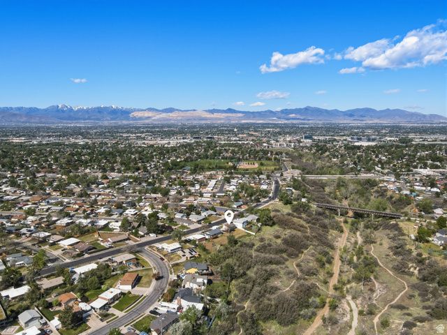 837 E CARNATION DR, Sandy, UT 84094