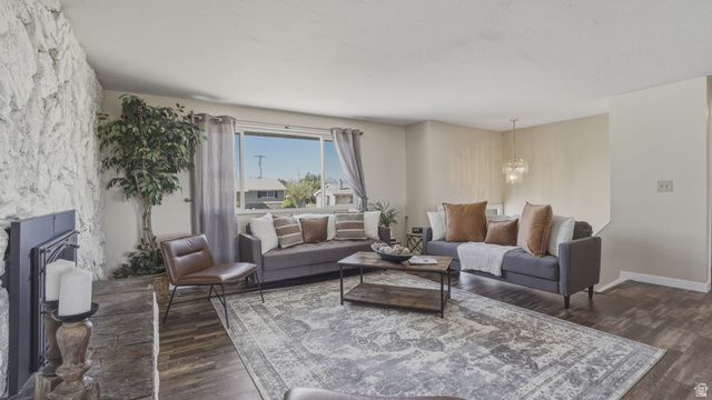 837 E CARNATION DR, Sandy, UT 84094