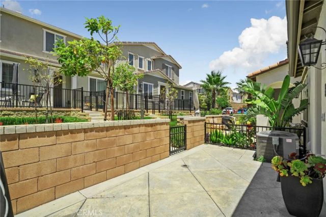 5604 Altamura 3, Fontana, CA 92336