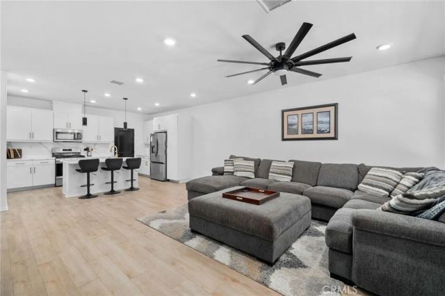 5604 Altamura 3, Fontana, CA 92336