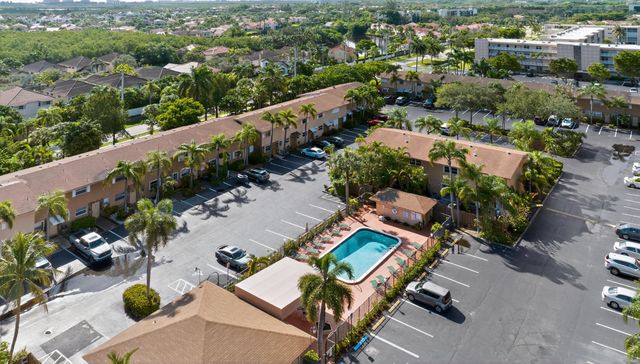 450 SE 7th Street 232, Dania Beach, FL 33004