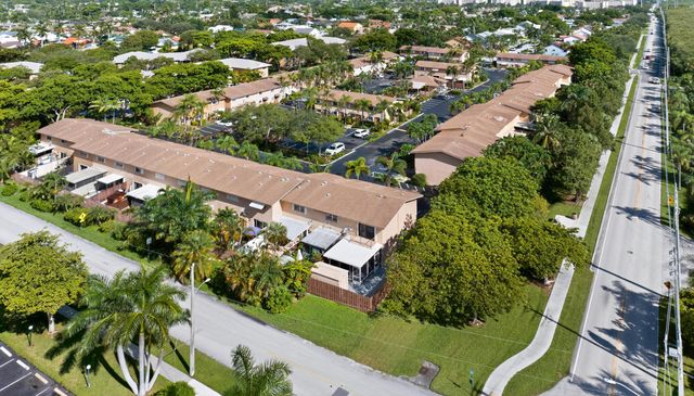 450 SE 7th Street 232, Dania Beach, FL 33004