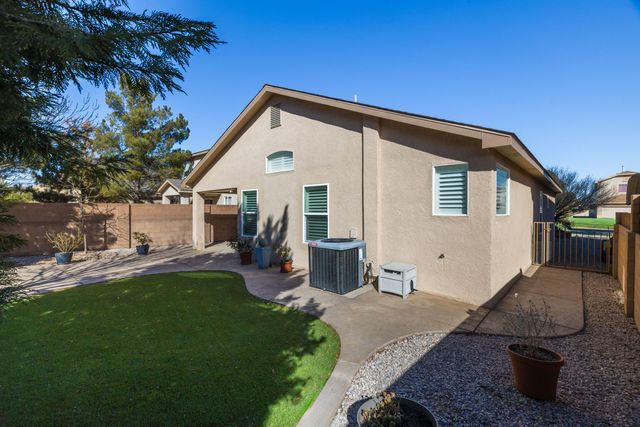 360 Playful Meadows Drive NE, Rio Rancho, NM 87144