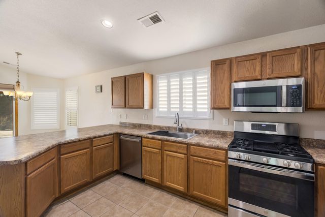 360 Playful Meadows Drive NE, Rio Rancho, NM 87144