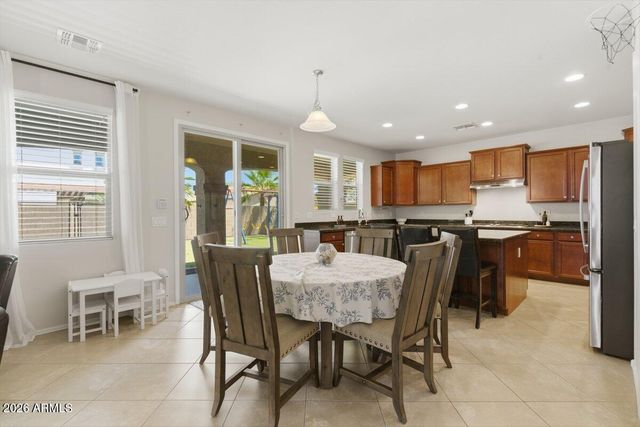 1876 E AZALEA Court, Gilbert, AZ 85298