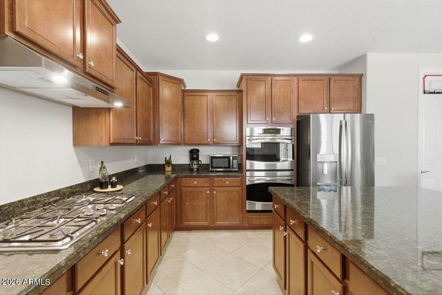 1876 E AZALEA Court, Gilbert, AZ 85298