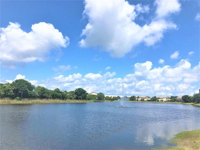 685 Pacific Grove Drive 2, West Palm Beach, FL 33401