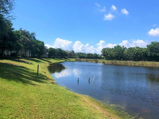 685 Pacific Grove Drive 2, West Palm Beach, FL 33401