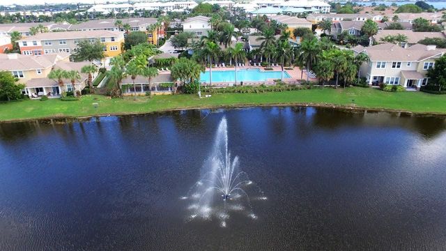 685 Pacific Grove Drive 2, West Palm Beach, FL 33401