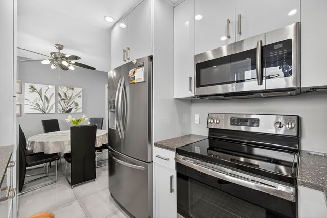 160 EASTHAMPTON G, West Palm Beach, FL 33417