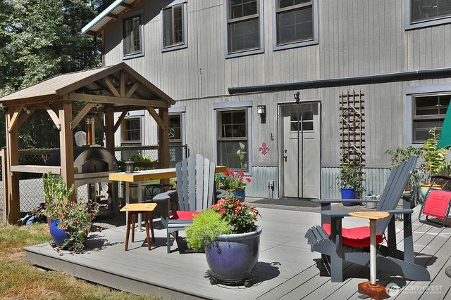 6532 Wahl Road, Freeland, WA 98249