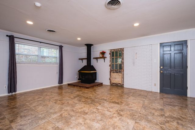 615 N Hughes Street, Little Rock, AR 72205