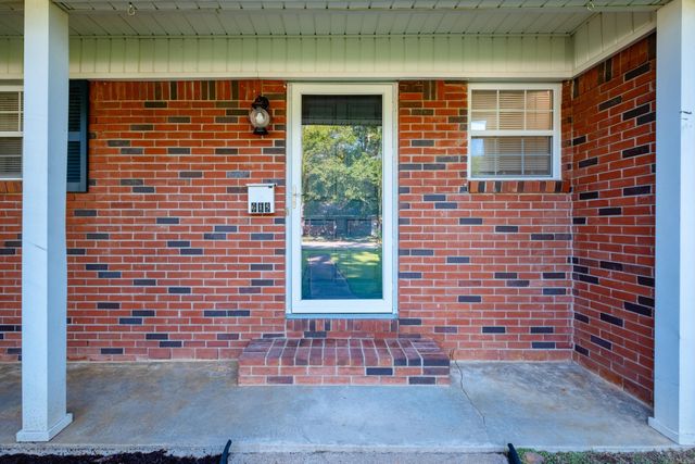 615 N Hughes Street, Little Rock, AR 72205