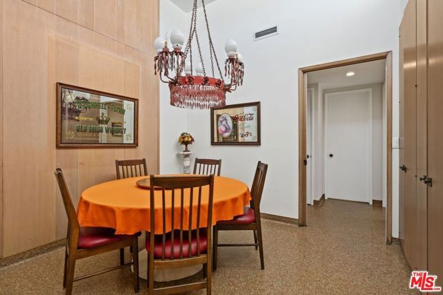 5435 W 64th Street, Los Angeles, CA 90056