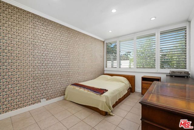 5435 W 64th Street, Los Angeles, CA 90056