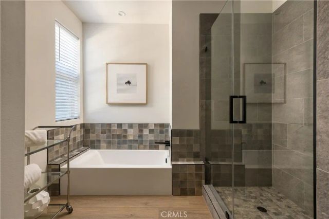551 Bernard, Costa Mesa, CA 92627