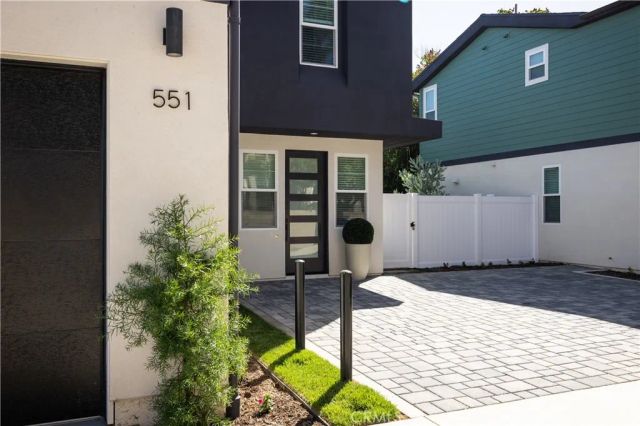551 Bernard, Costa Mesa, CA 92627