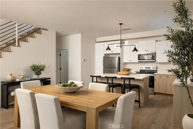 551 Bernard, Costa Mesa, CA 92627